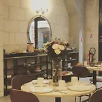 L'adresse Hotel 2*