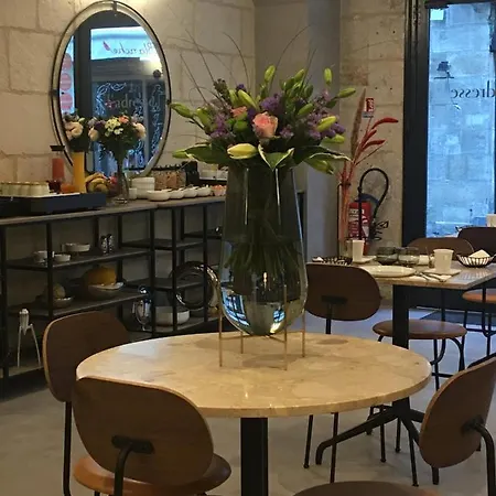 L'adresse Hotel 2*