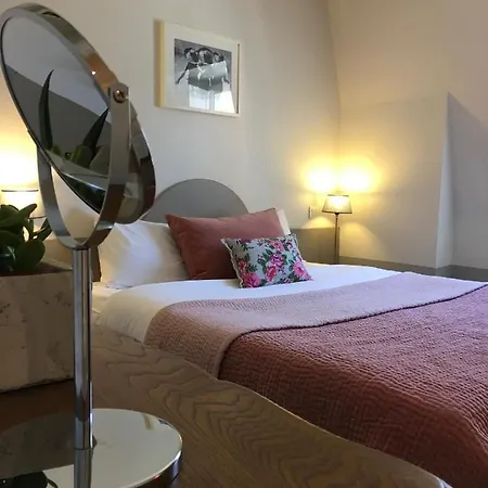 L'adresse Hotel 2*