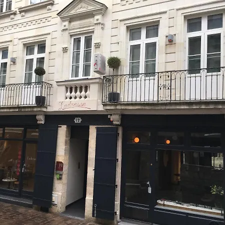 L'adresse 2* Tours