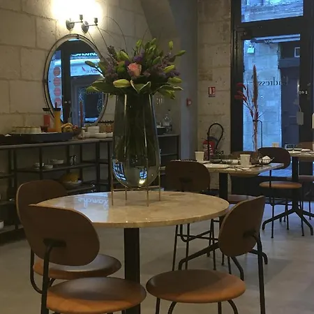 L'adresse Hotel 2*