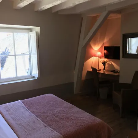 L'adresse Hotel 2*