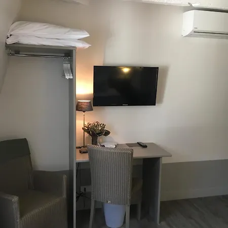 Hotel L'adresse 2*