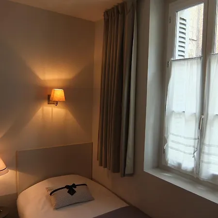 Otel L'adresse