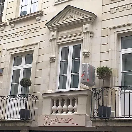 Hotel L'adresse 2*