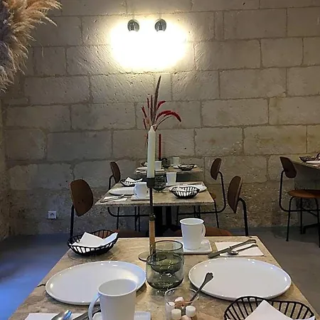 L'adresse Hotel 2*